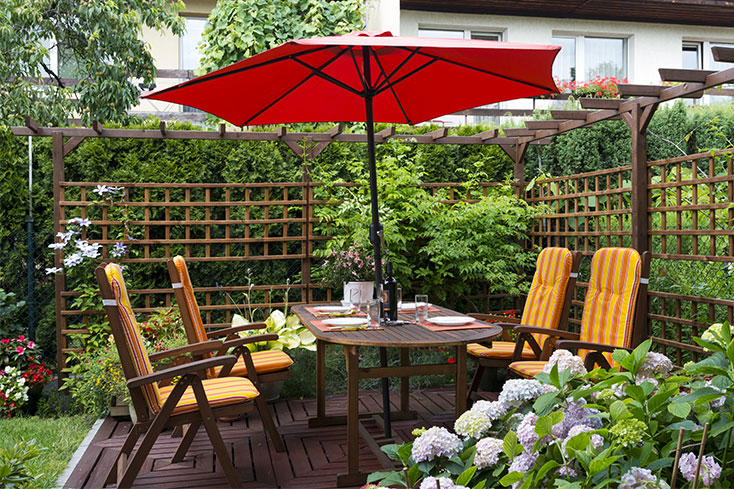 patio table with umbrella