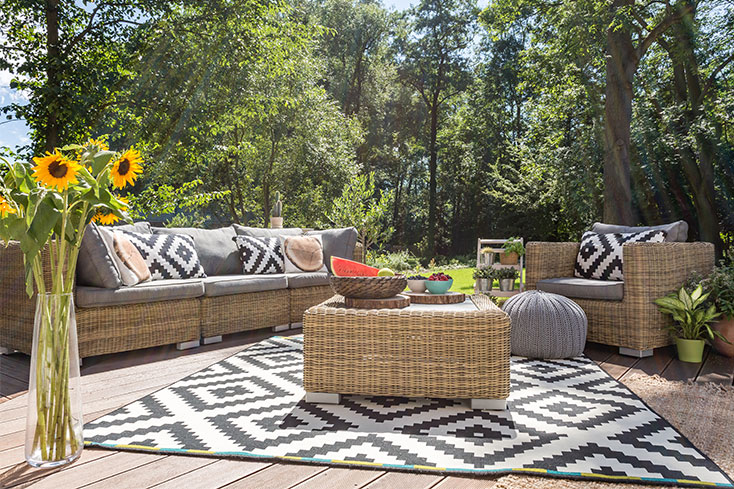 deck area rug