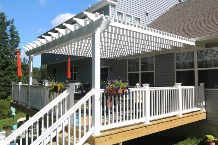 deck pergola idea with sitting area