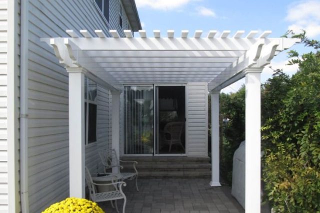 Pros & Cons of The Most Common Pergola Types